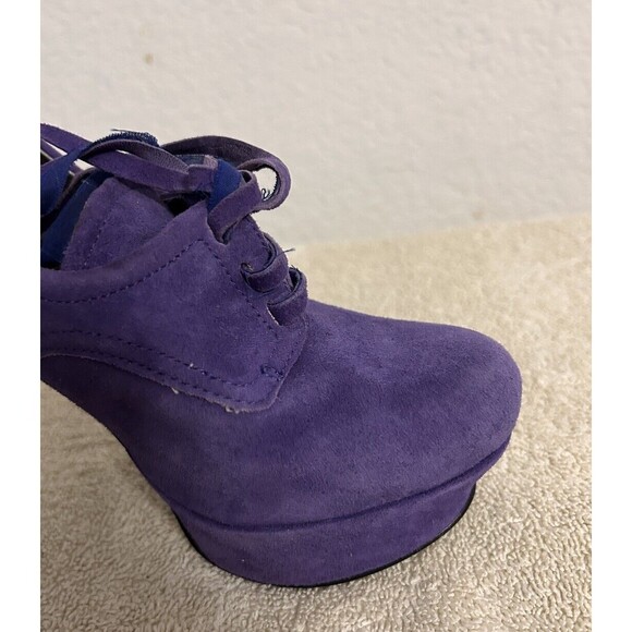 GUESS Women's 5M Purple Suede High Heels - Picture 10 of 13